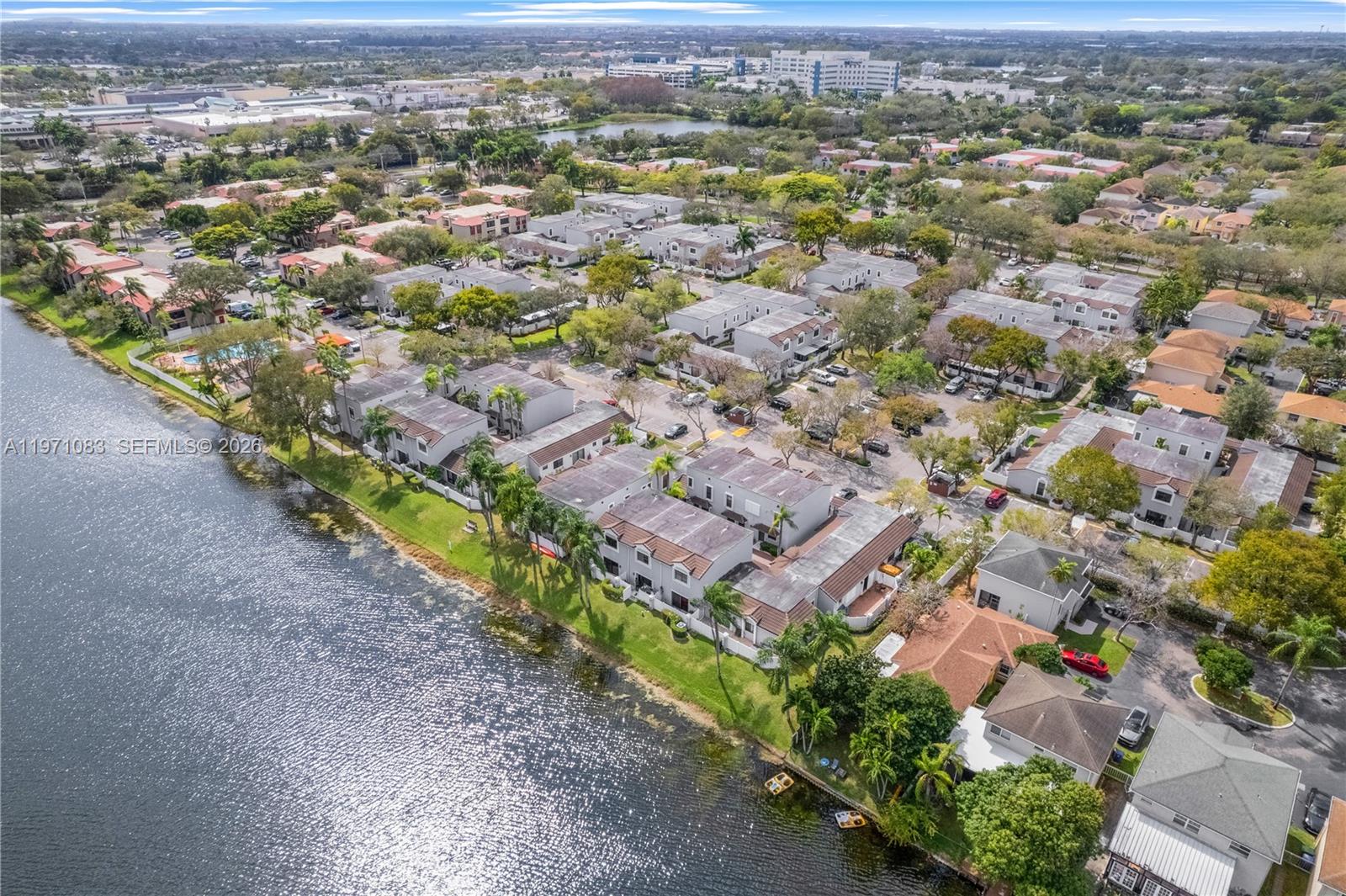 PEMBROKE LAKES SECTION EI - Residential