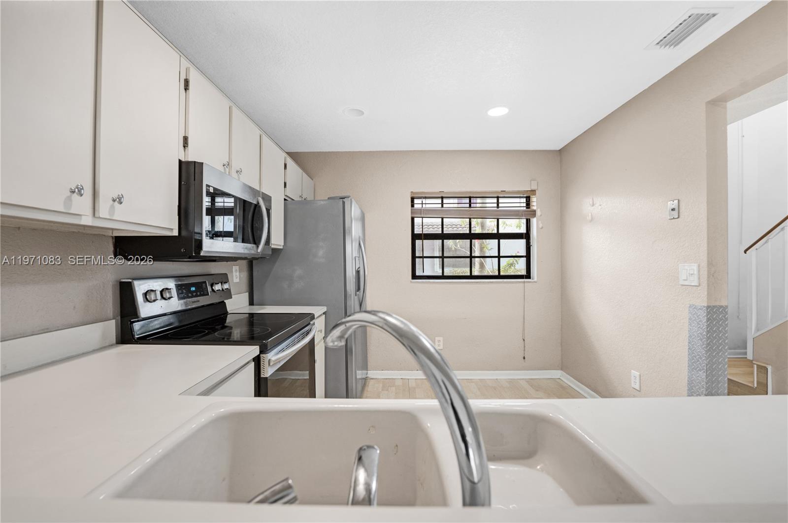 PEMBROKE LAKES SECTION EI - Residential