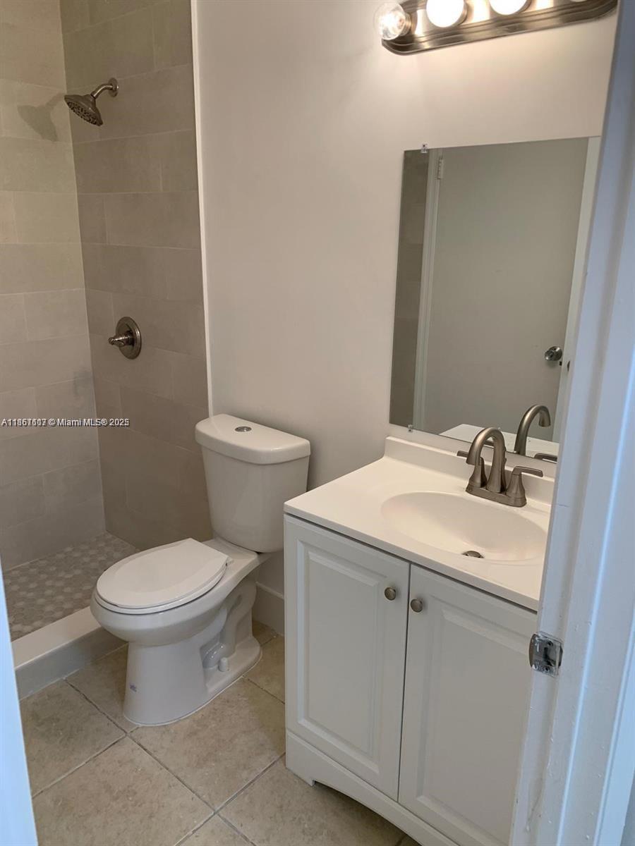 ROYAL PALM PLACE - Residential