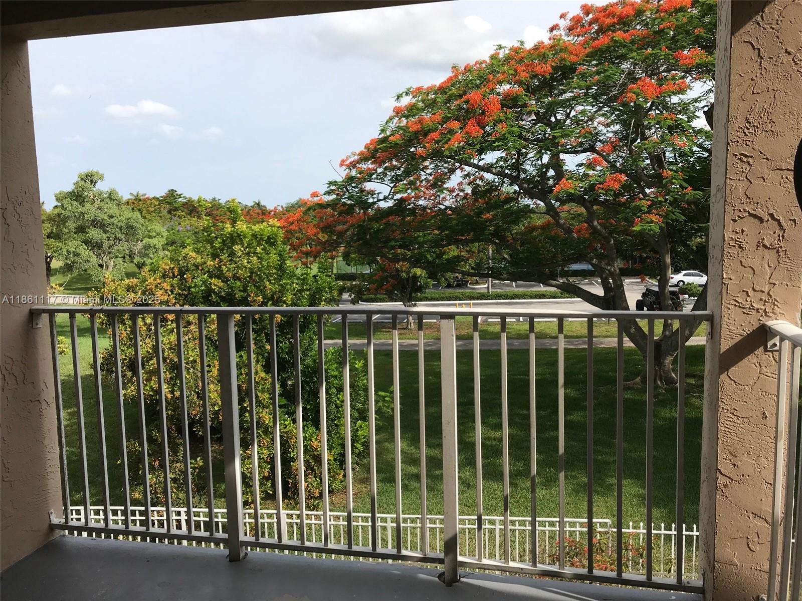 ROYAL PALM PLACE - Residential