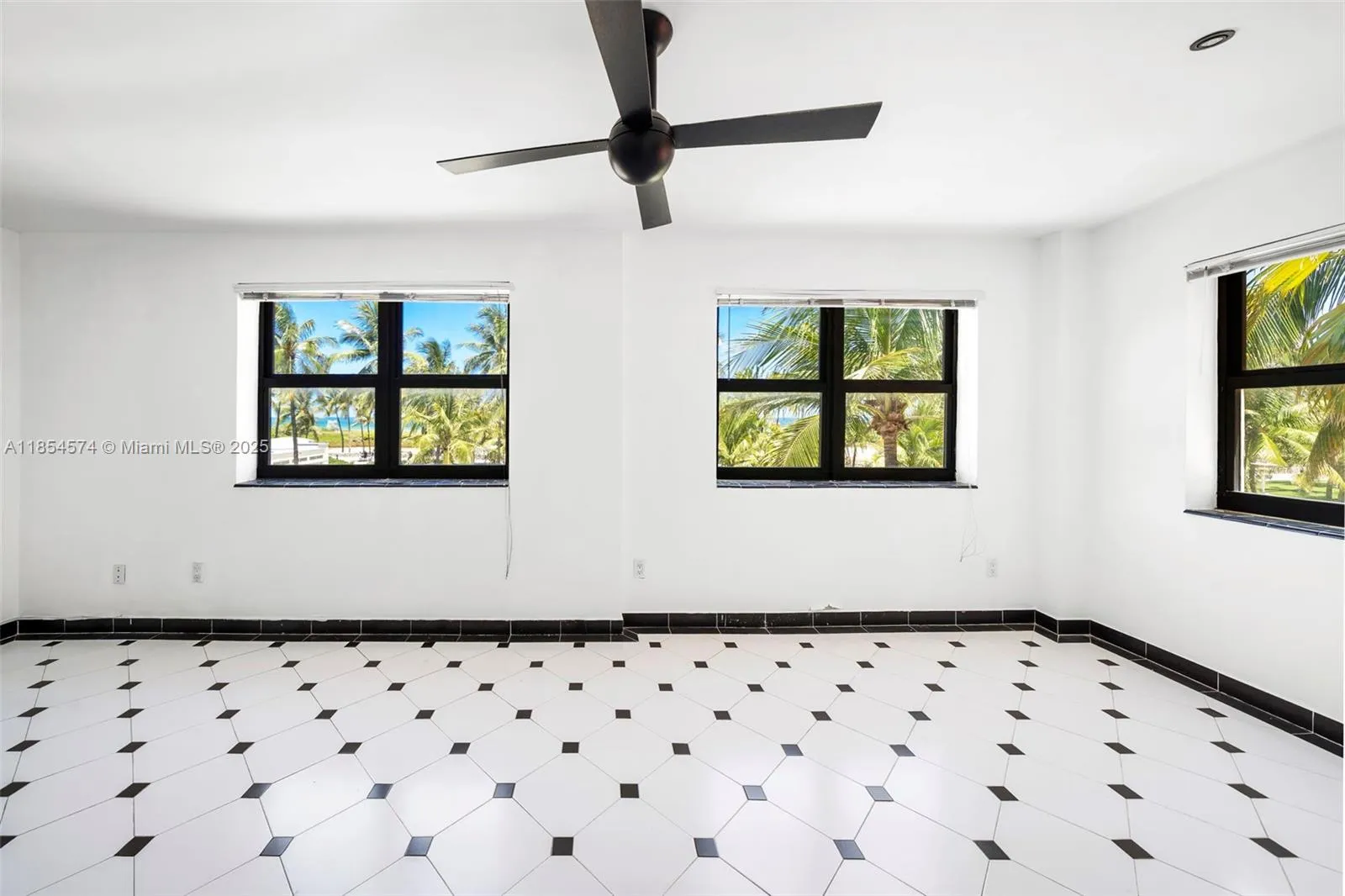 Miami Beach, Florida 33139, United States, 1 Bedroom Bedrooms, ,1 BathroomBathrooms,Residential,Pending,187307