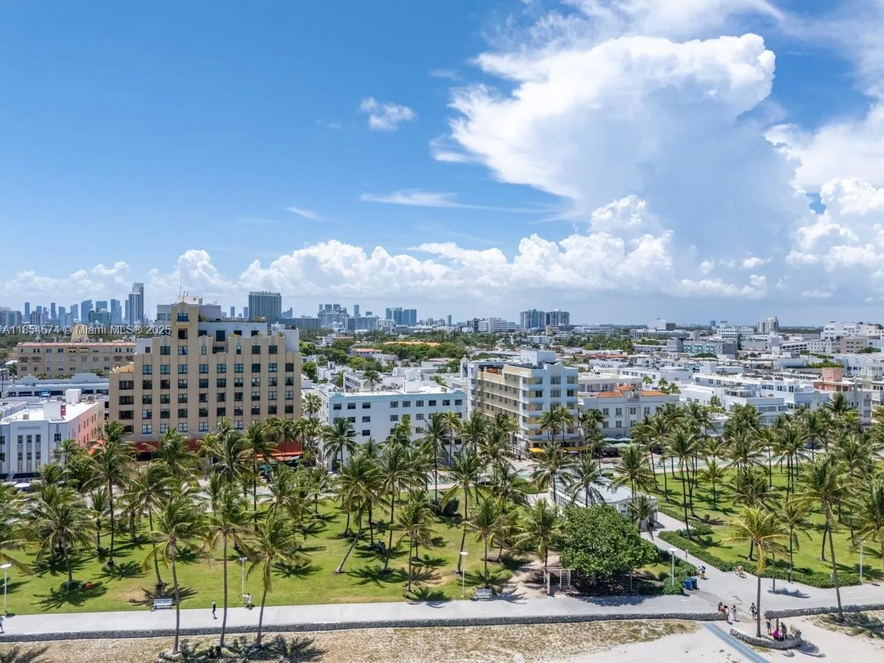 Miami Beach, Florida 33139, United States, 1 Bedroom Bedrooms, ,1 BathroomBathrooms,Residential,Pending,187307