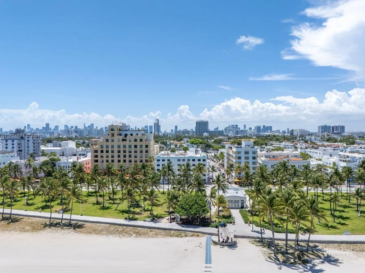 Miami Beach, Florida 33139, United States, 1 Bedroom Bedrooms, ,1 BathroomBathrooms,Residential,Pending,187307