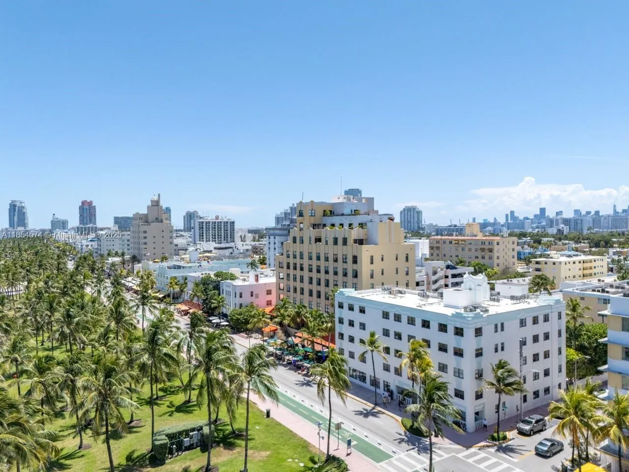 Miami Beach, Florida 33139, United States, 1 Bedroom Bedrooms, ,1 BathroomBathrooms,Residential,Pending,187307