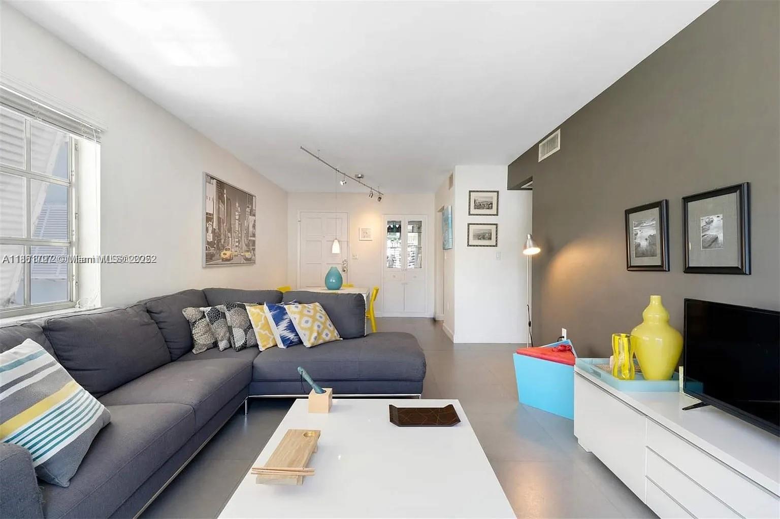 ROYAL CARIBBEAN CLUB COND - Residential Lease