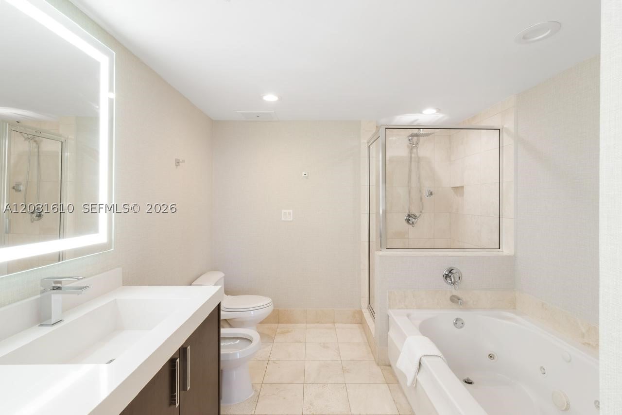 17375 Collins Ave 2008