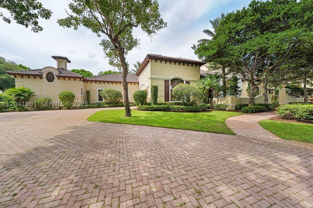 9001 SW 59th Ct, Pinecrest, FL, 33156/$6,849,000 1 9001 SW 59th Ct