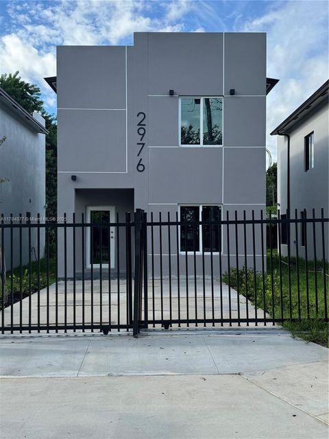 2976 NW 45th St Miami FL 33142