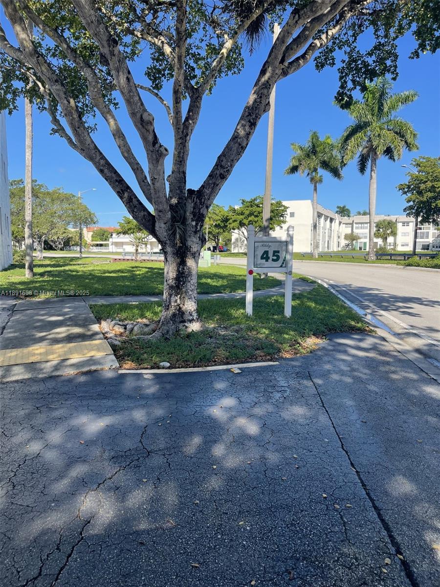 SUNRISE LAKES 45 CONDO - Residential Lease