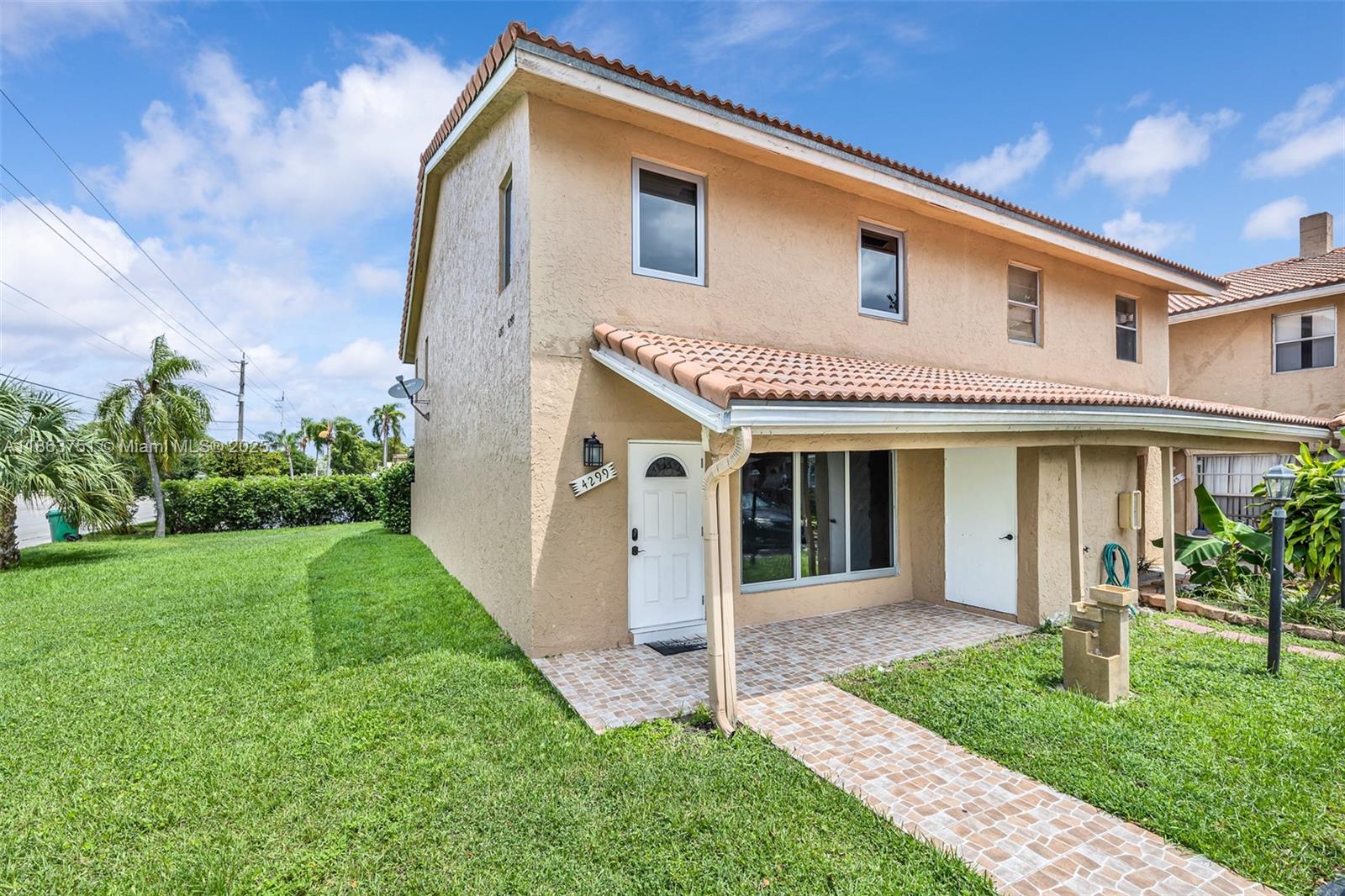 4299 Coral Springs Dr 3A
