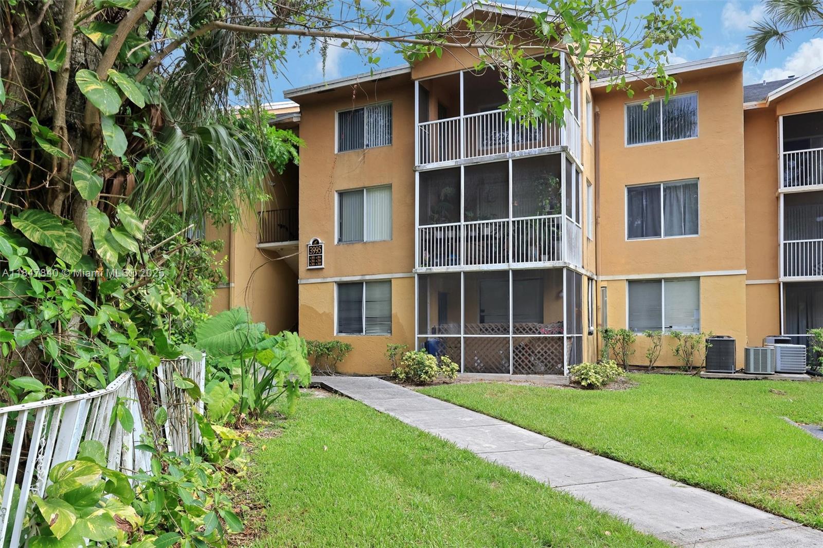 Spacious 3-Bed, 2-Bath Top-Floor Condo in Pompano Beach
This bright and airy unit features a brand-new A/C system, in-unit laundry, updated bathrooms and a spacious layout filled with natural light. Enjoy the comfort and privacy of top-floor living, perfect for relaxing or entertaining. Community amenities include a sparkling pool, clubhouse, and plenty of parking for residents and guests alike. Beautiful remodeled community Pool, party room and elegant club house.
Conveniently located near great schools, shopping, dining, and major highways, this condo offers the perfect blend of comfort, convenience, and lifestyle.
Requirements: First - Last. Security deposit $2400 can be split into 3 payments of $800 starting month 2.
NO PETS. Thanks