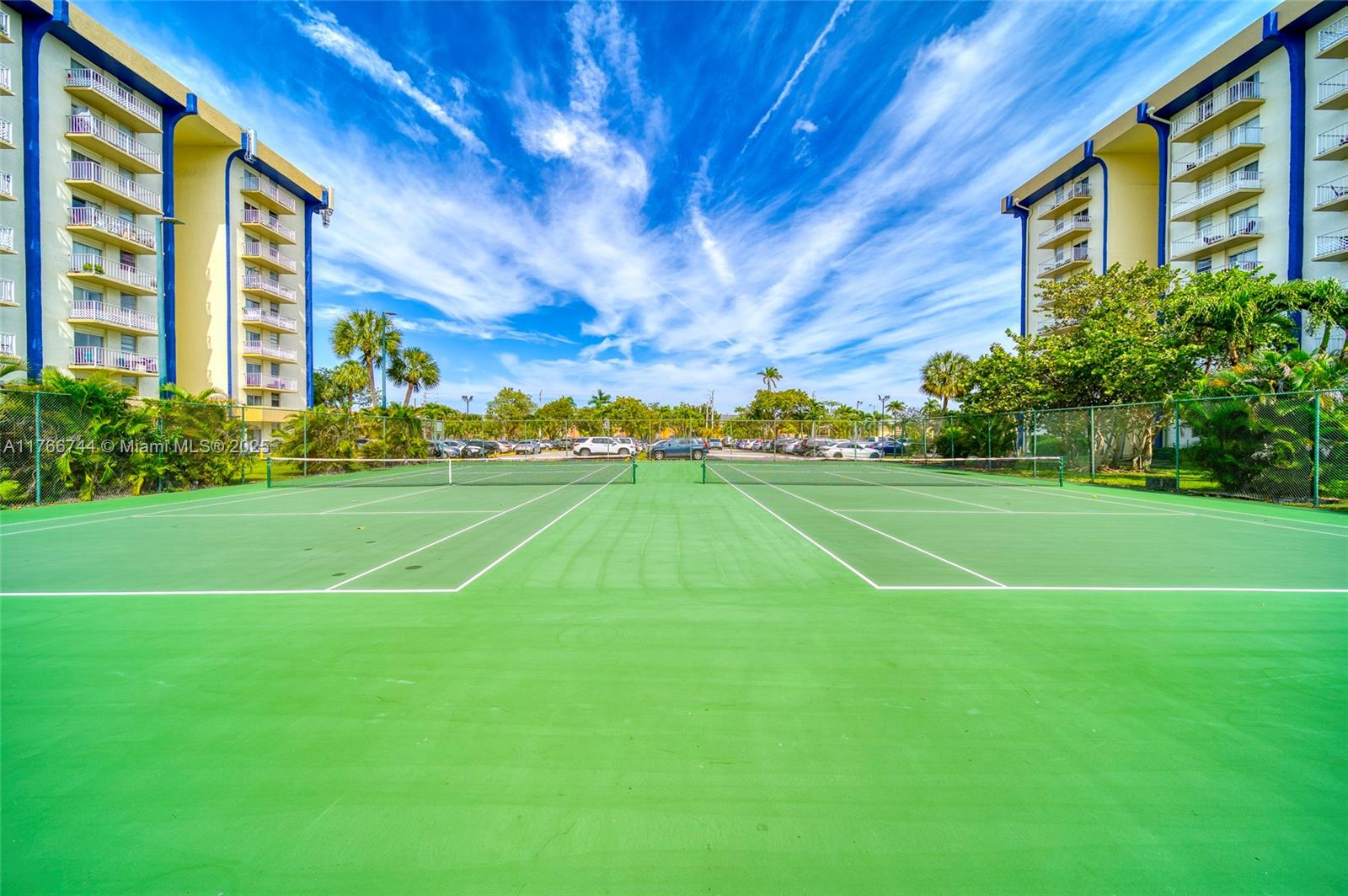 YOLANDA VILLAS CONDO - Residential