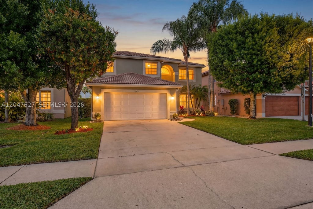 Photo of 9535 Fox Trot Ln, Boca Raton, FL 33496 (MLS # A12047627)