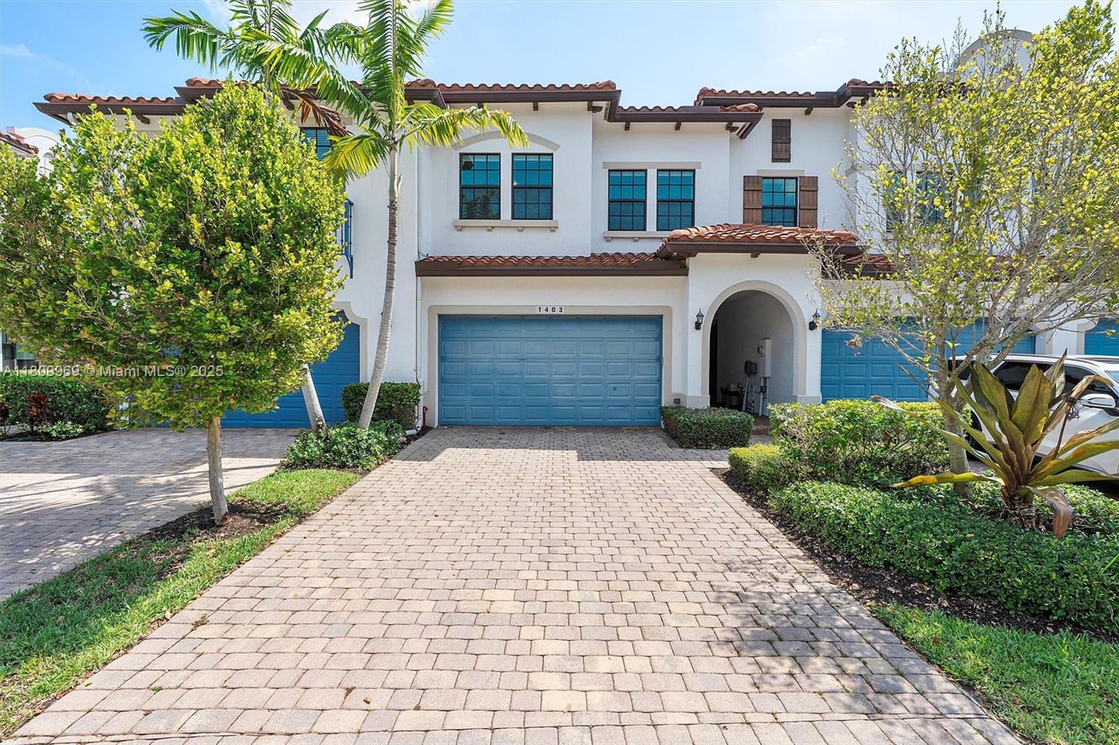 Property for Sale at 1403 Sw 113th Ave, Pembroke Pines, Miami-Dade County, Florida - Bedrooms: 3 
Bathrooms: 3  - $649,900