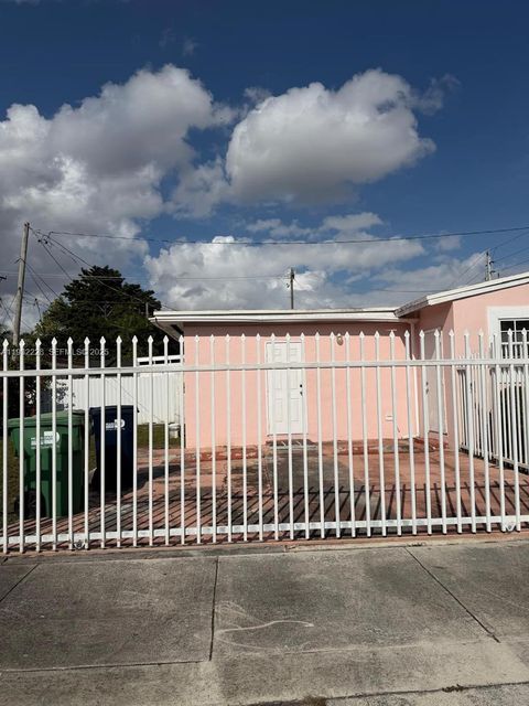 3650 SW 92nd Ave 2 Miami FL 33165