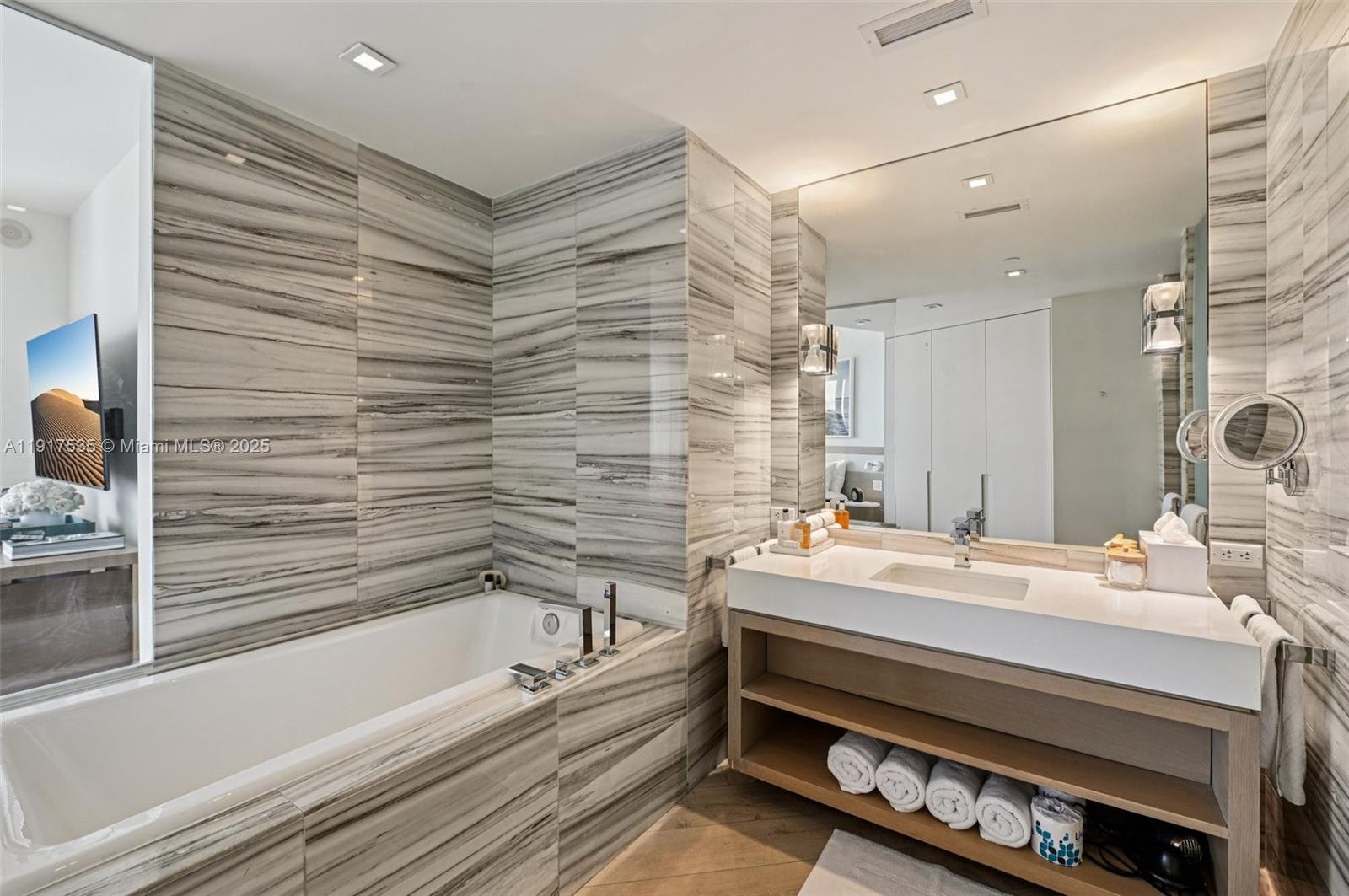 2201 COLLINS AVE CONDO - Residential