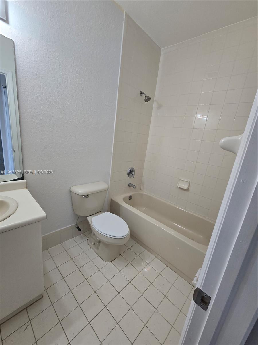 2903 SE 17th Ave 208