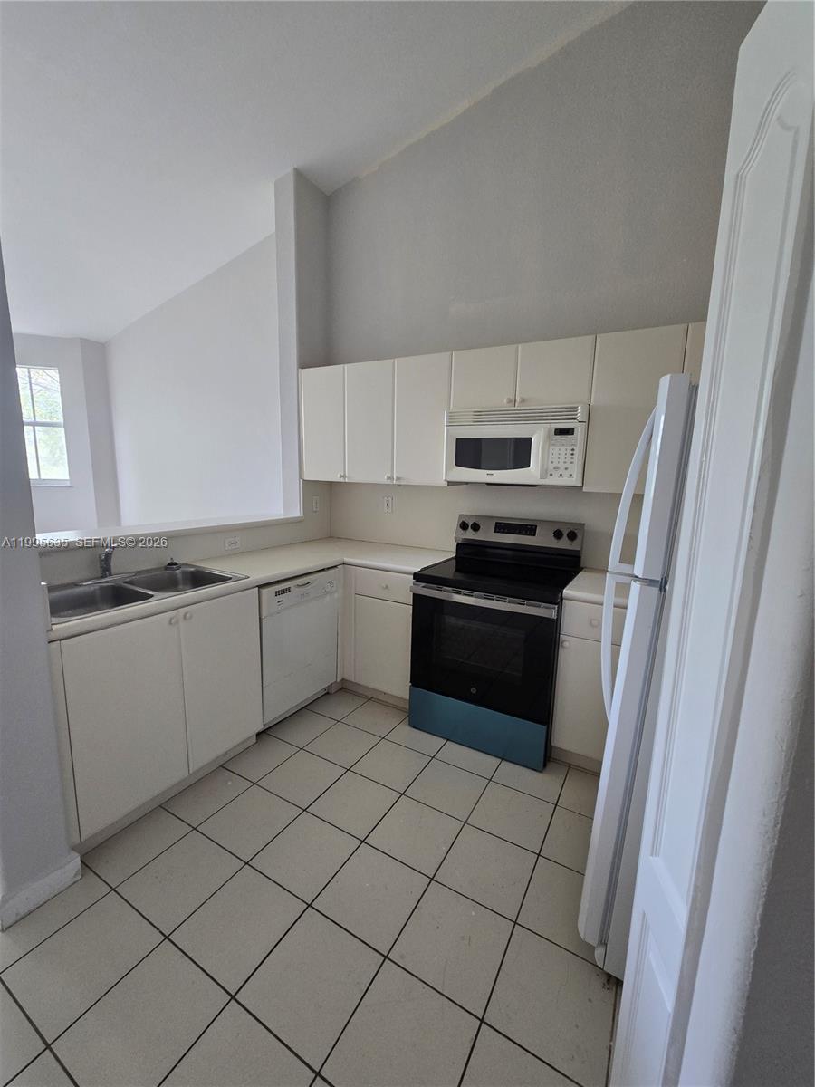 SHOMA CONDO AT KEYS COVE - Residential Lease