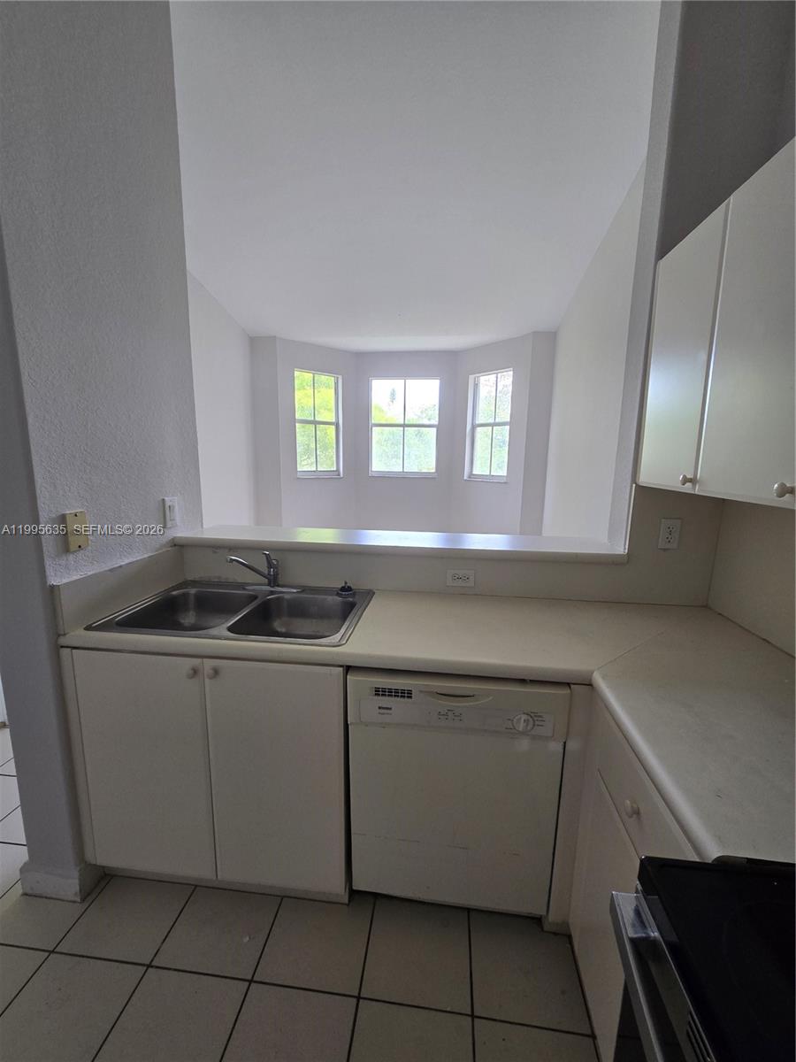 SHOMA CONDO AT KEYS COVE - Residential Lease