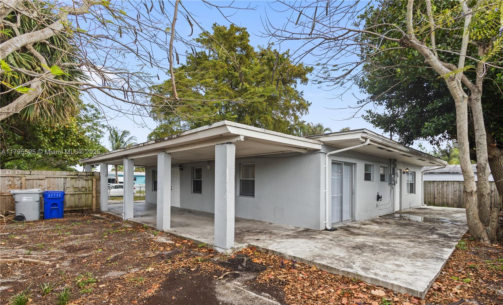 COLLIER MANOR 3RD ADD - Residential