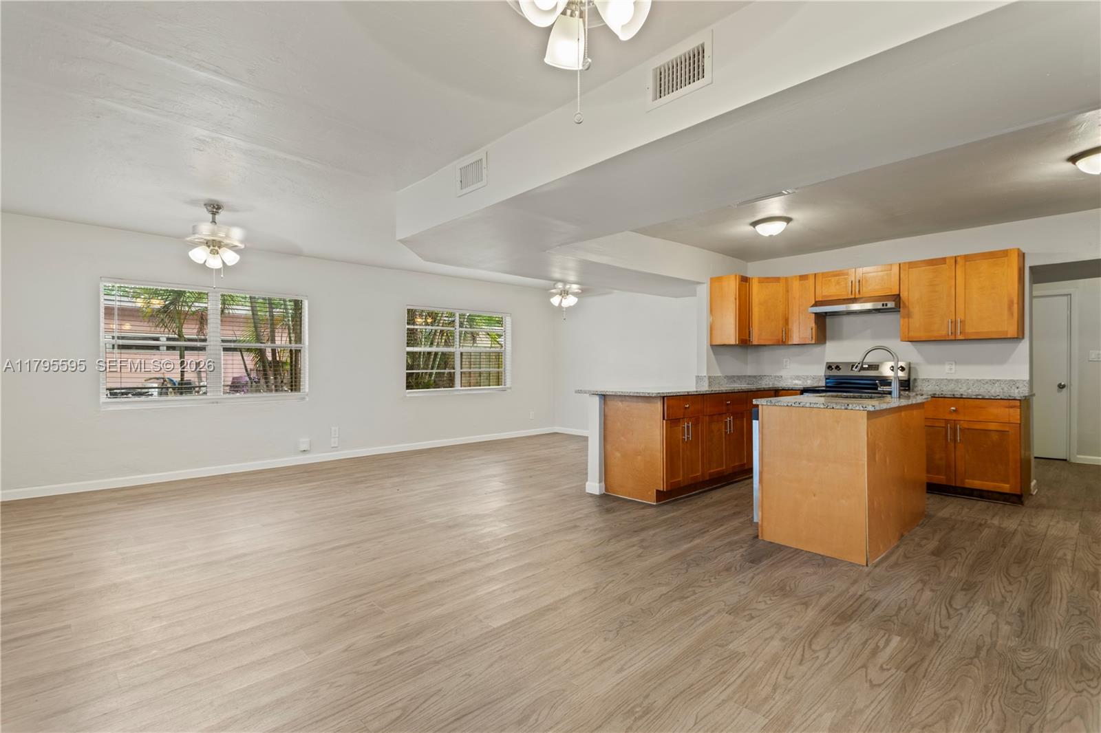 COLLIER MANOR 3RD ADD - Residential