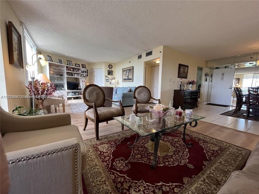 1200 Saint Charles Pl 708