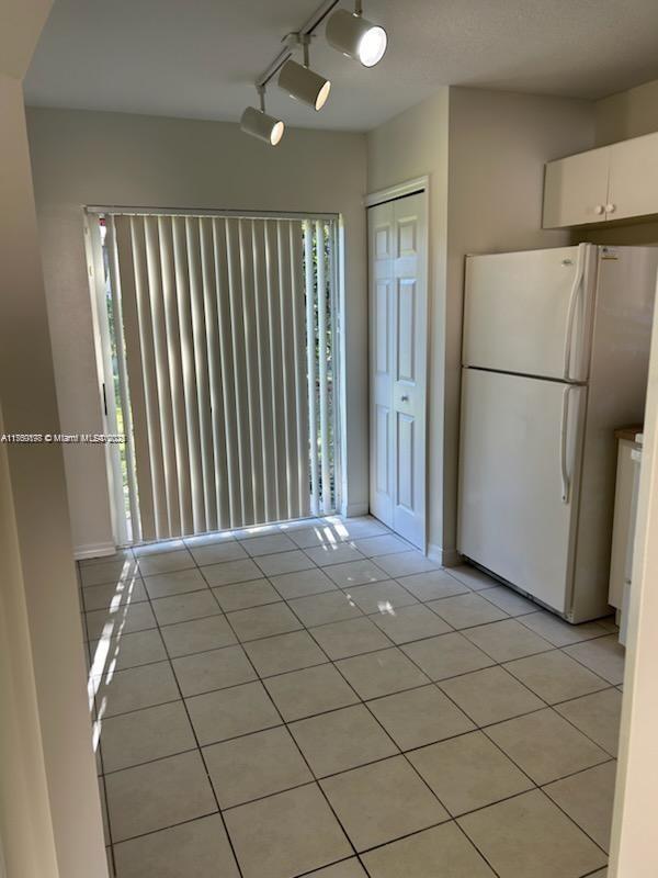 VENETIA GARDENS CONDO - Residential Lease