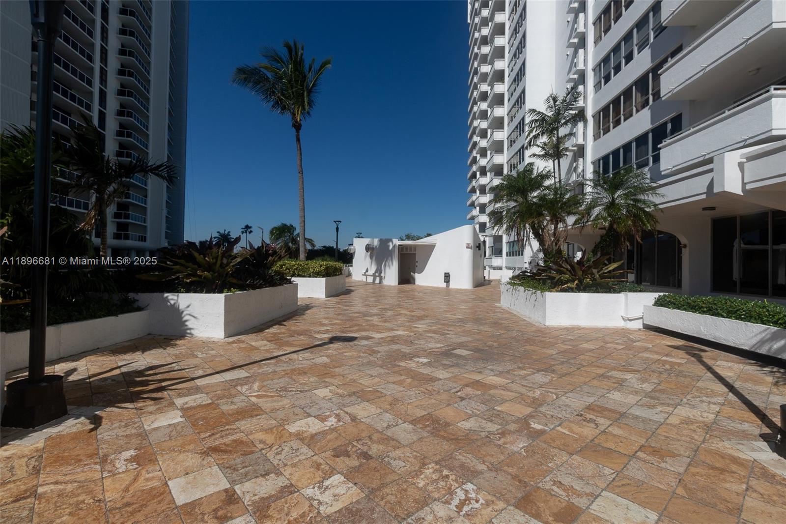 COSTA BRAVA CONDO - Residential