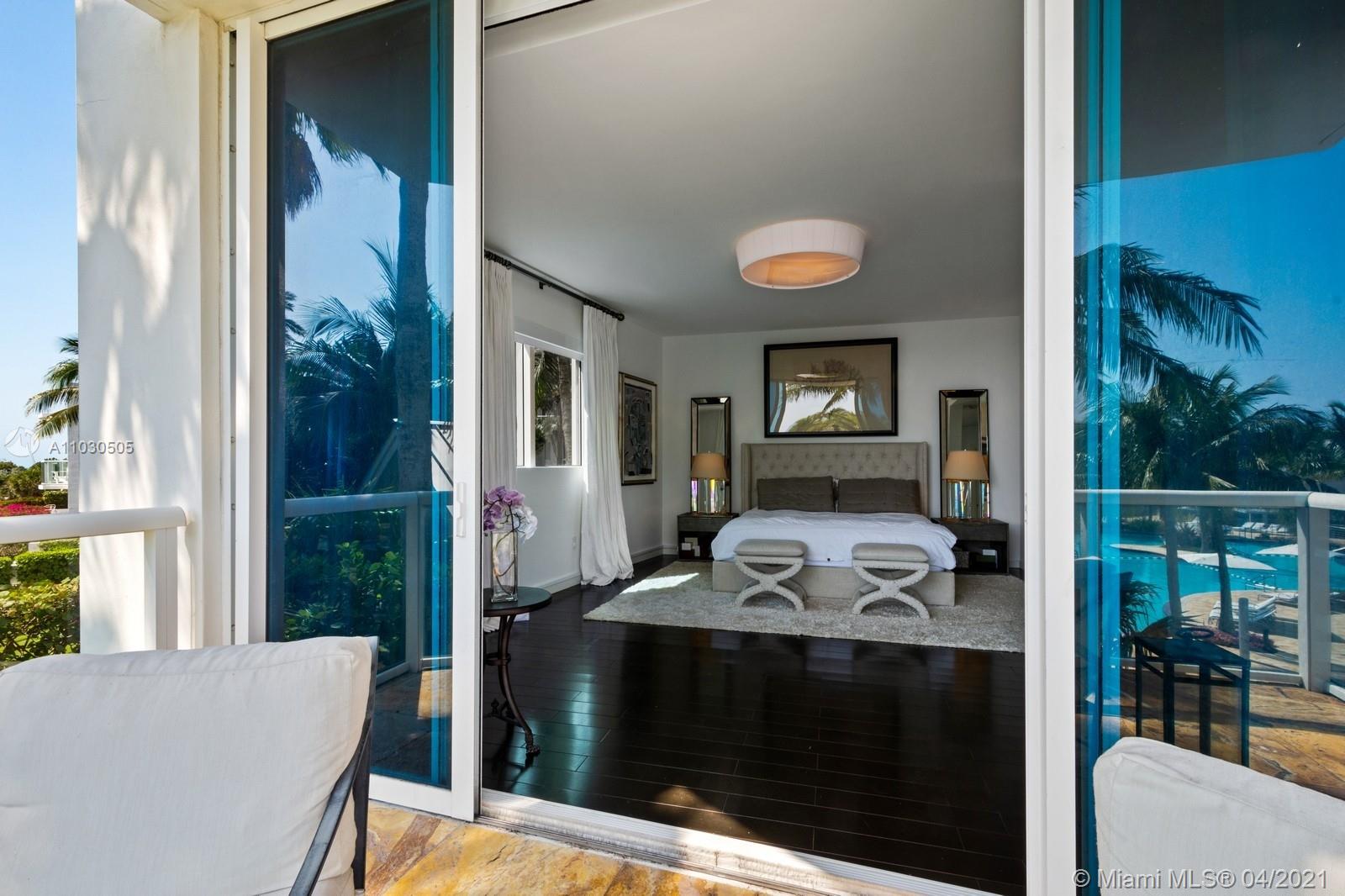 CONTINUUM ON SOUTH BEACH - Residential