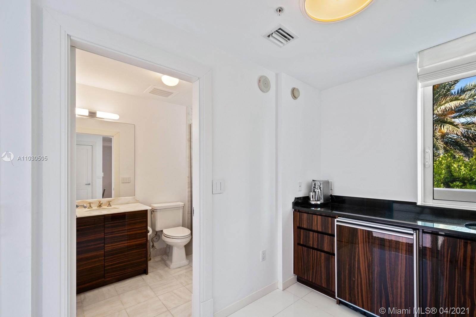 CONTINUUM ON SOUTH BEACH - Residential