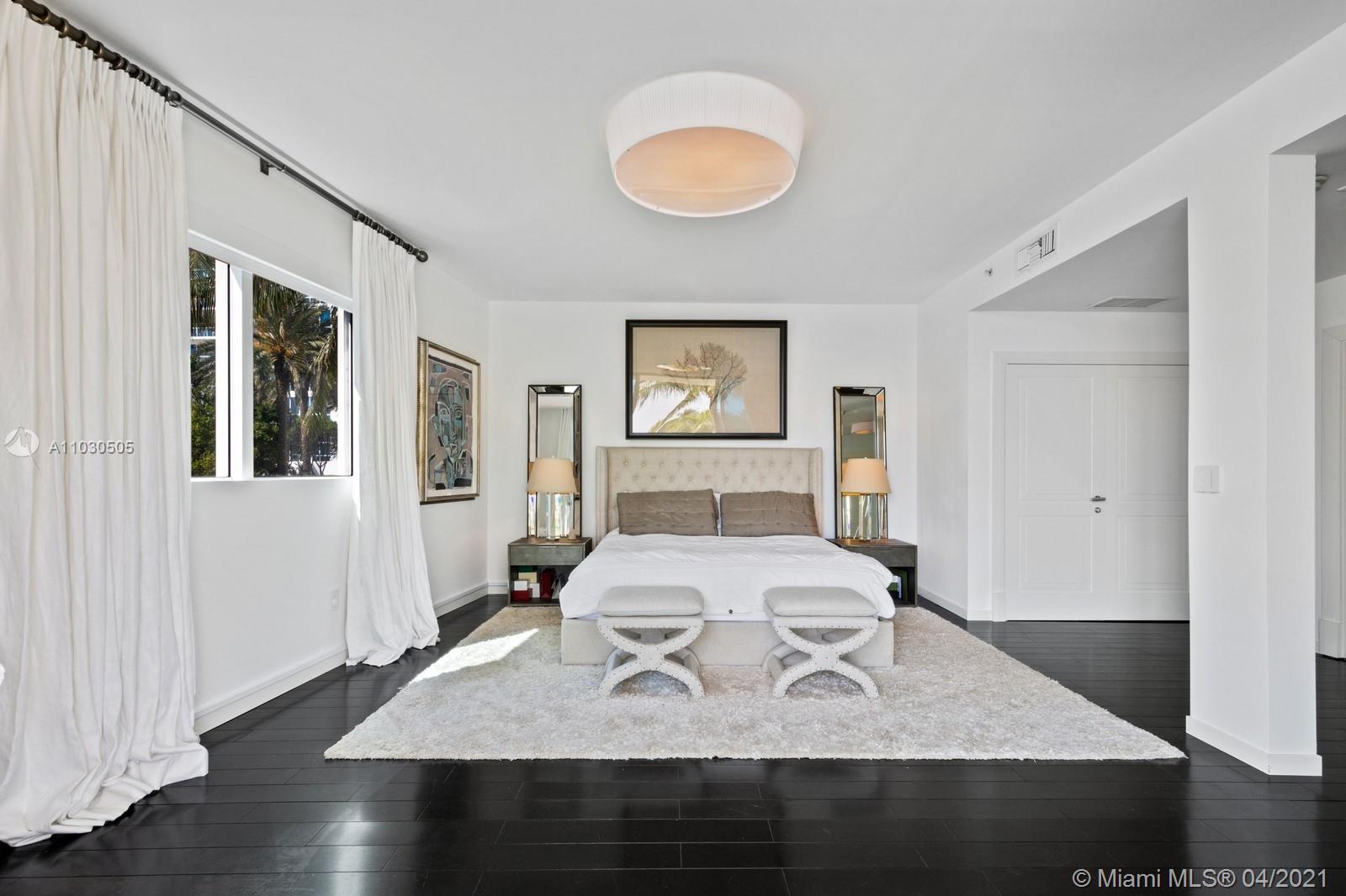 CONTINUUM ON SOUTH BEACH - Residential