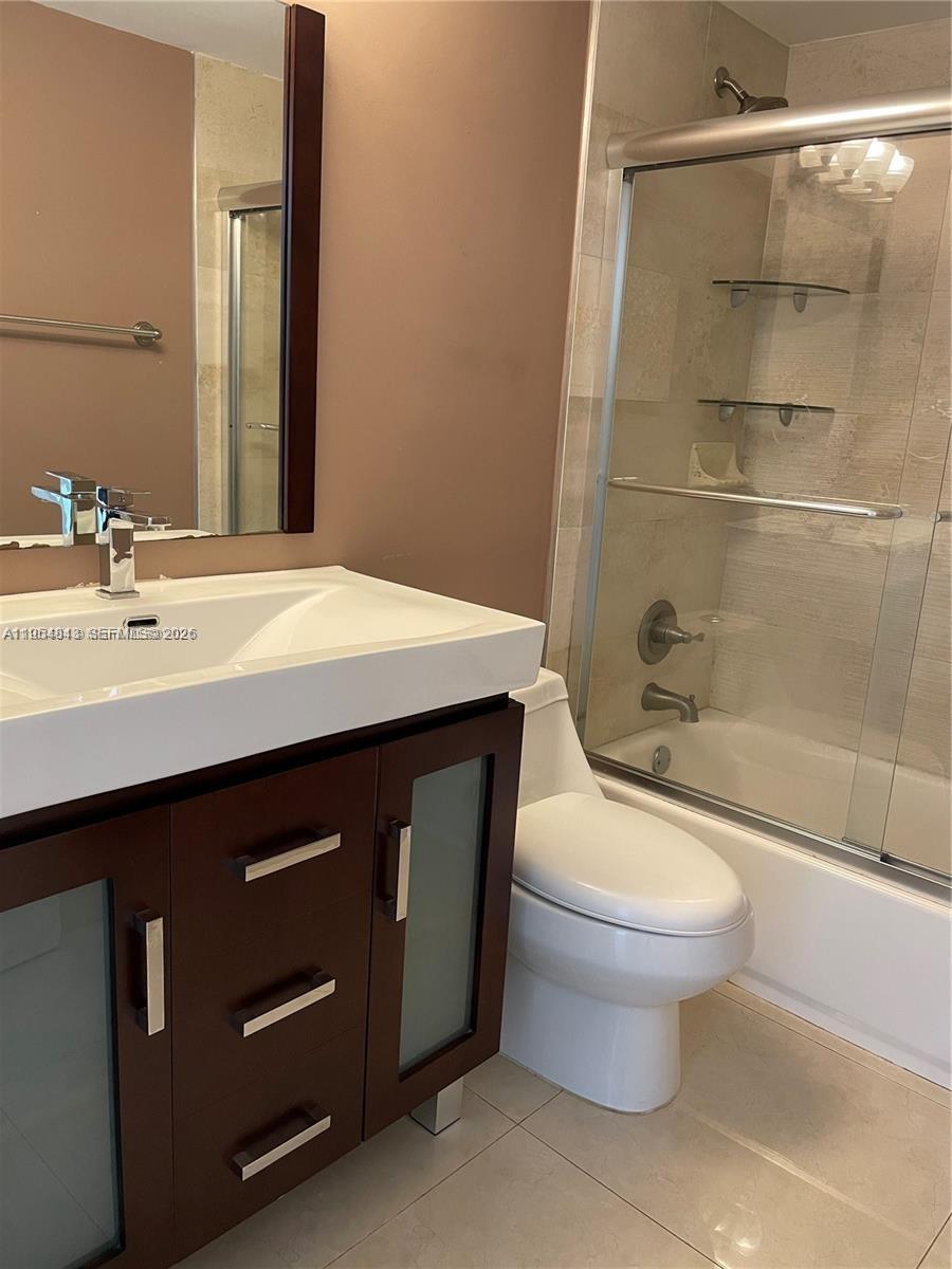 KEYSTONE HARBOR CLUB COND - Residential