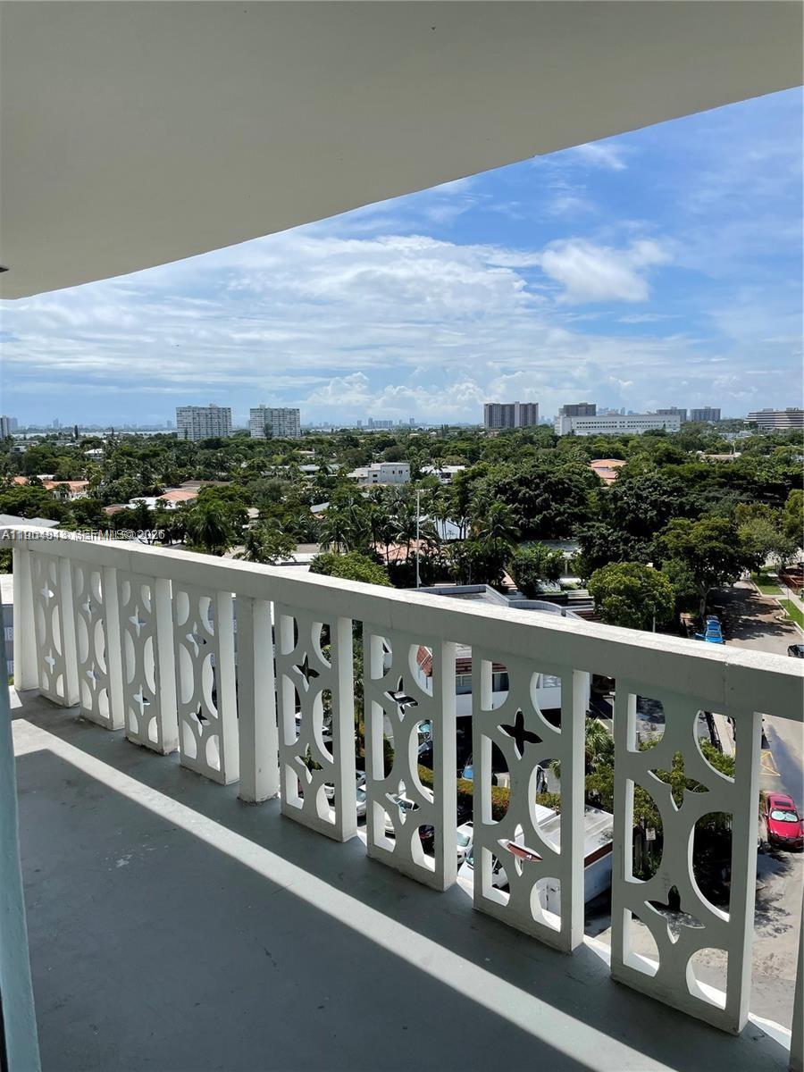 KEYSTONE HARBOR CLUB COND - Residential