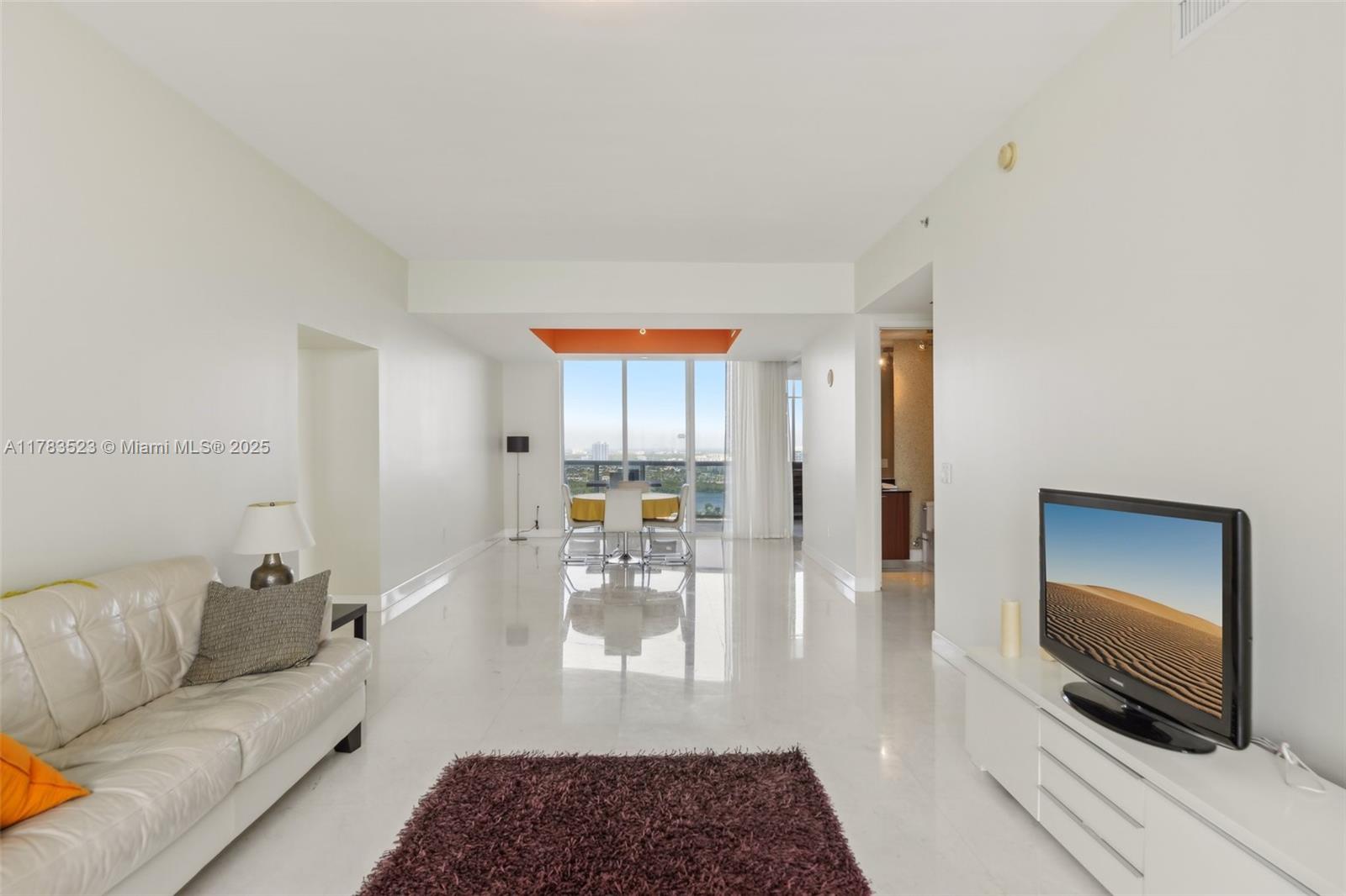 15901 Collins Ave 2106