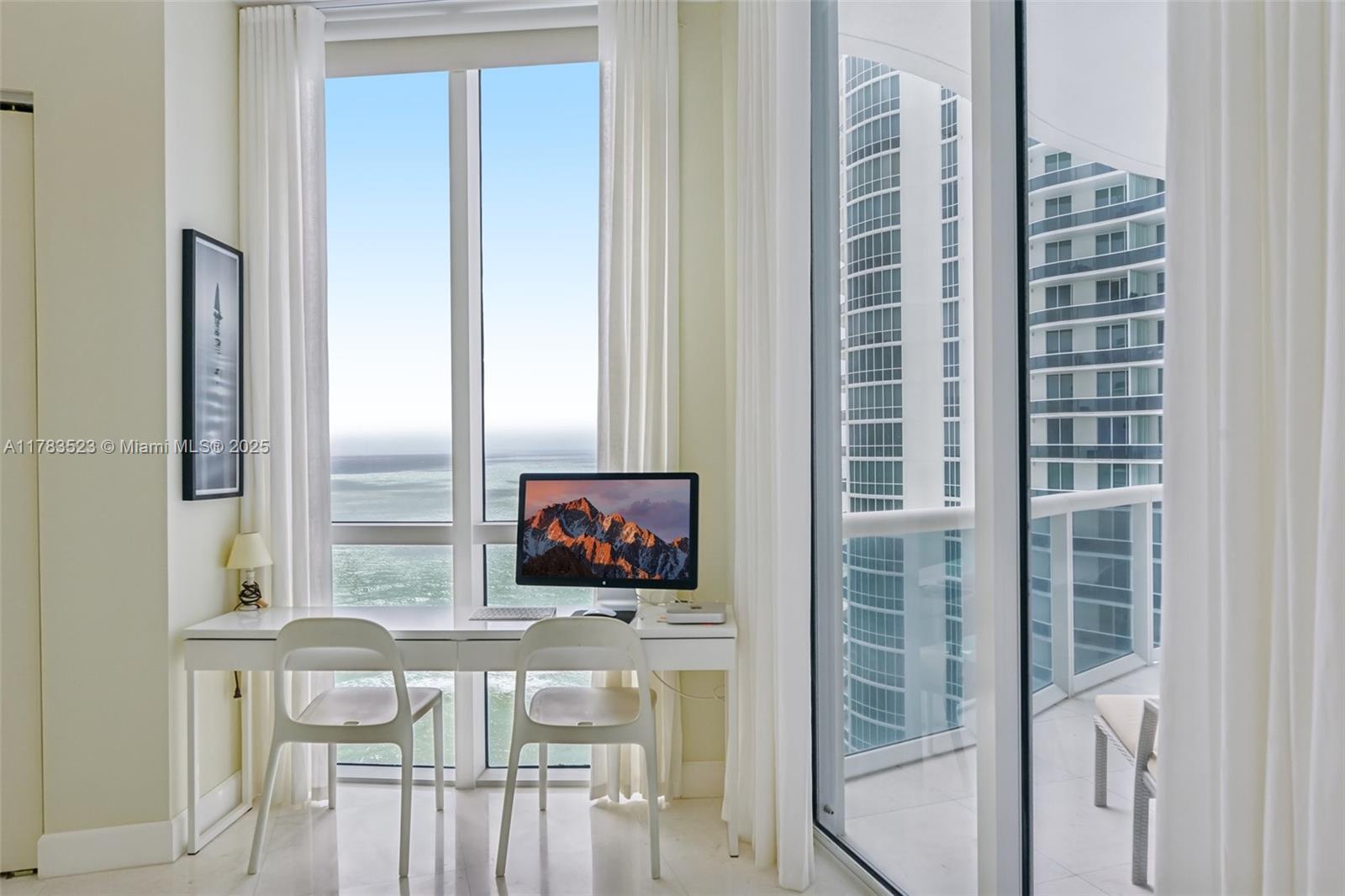 TDR TOWER II CONDO - Residential