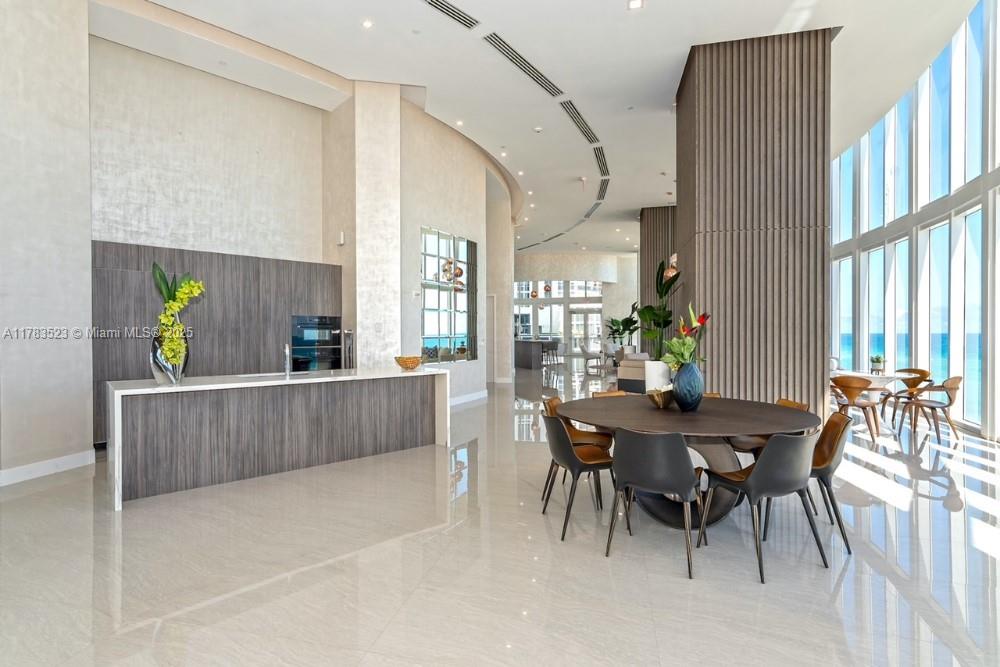 TDR TOWER II CONDO - Residential