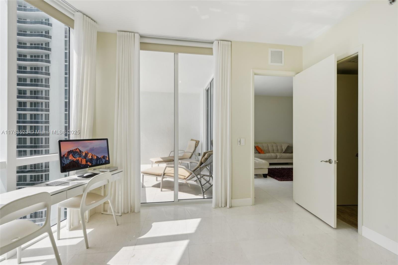 TDR TOWER II CONDO - Residential