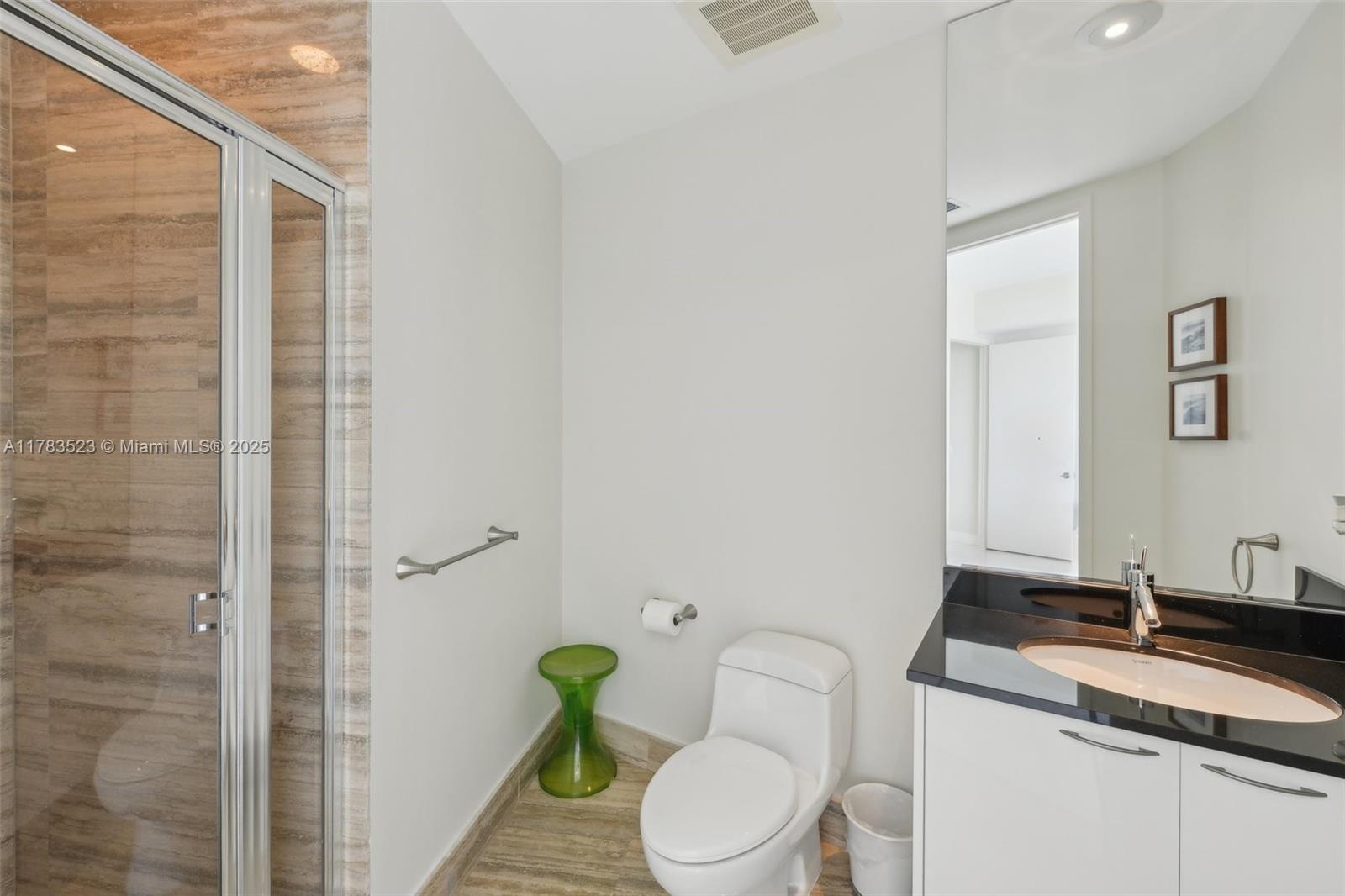 TDR TOWER II CONDO - Residential