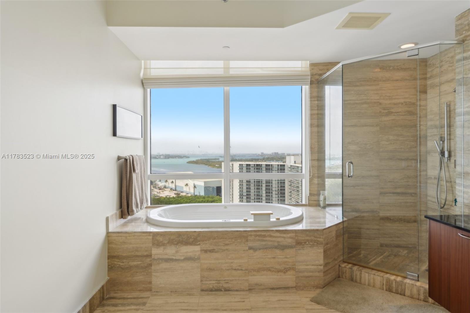 TDR TOWER II CONDO - Residential