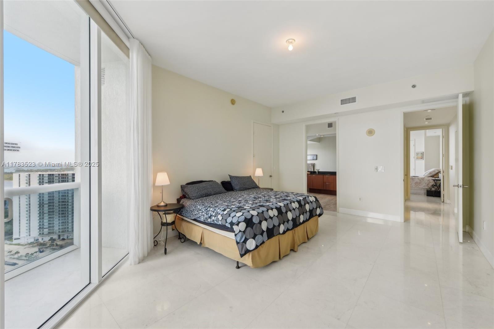 TDR TOWER II CONDO - Residential