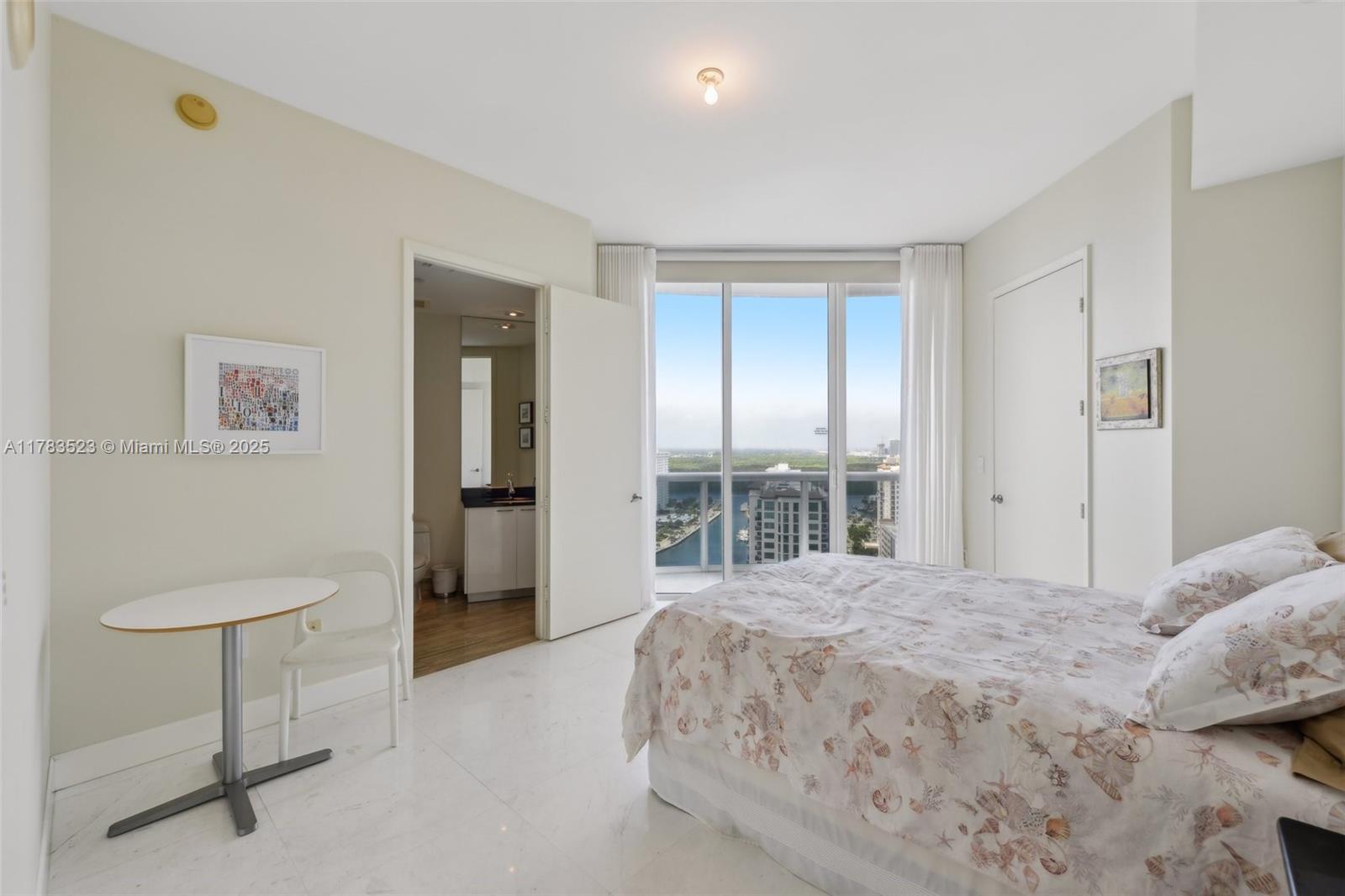 TDR TOWER II CONDO - Residential