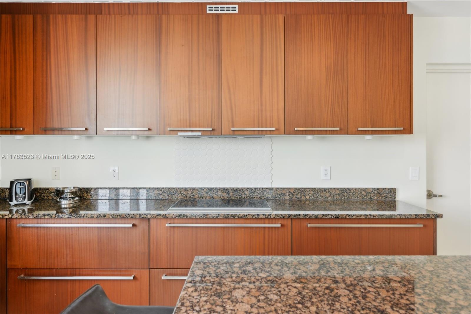 TDR TOWER II CONDO - Residential