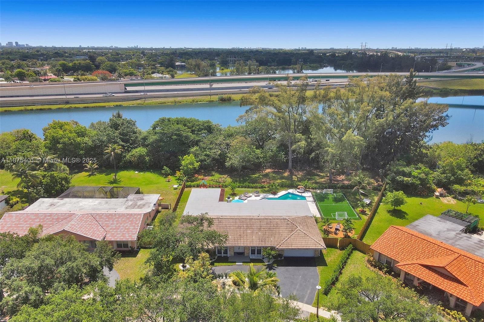 PLANTATION HARBOR FOURTH - Residential