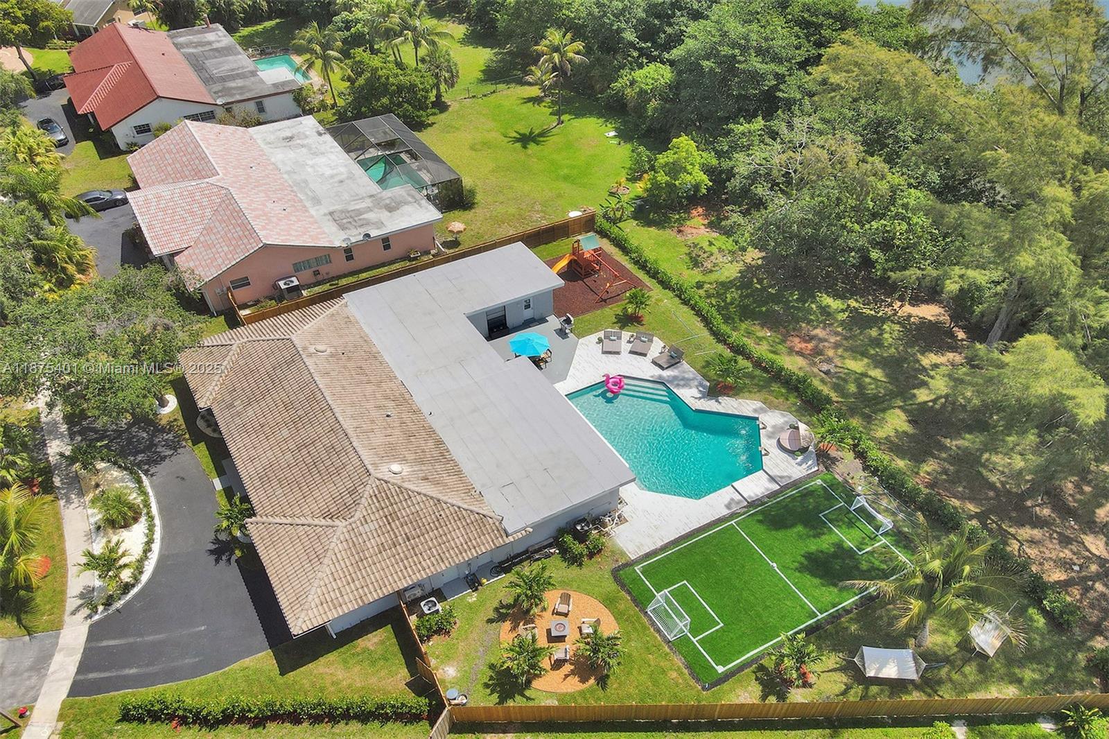 PLANTATION HARBOR FOURTH - Residential