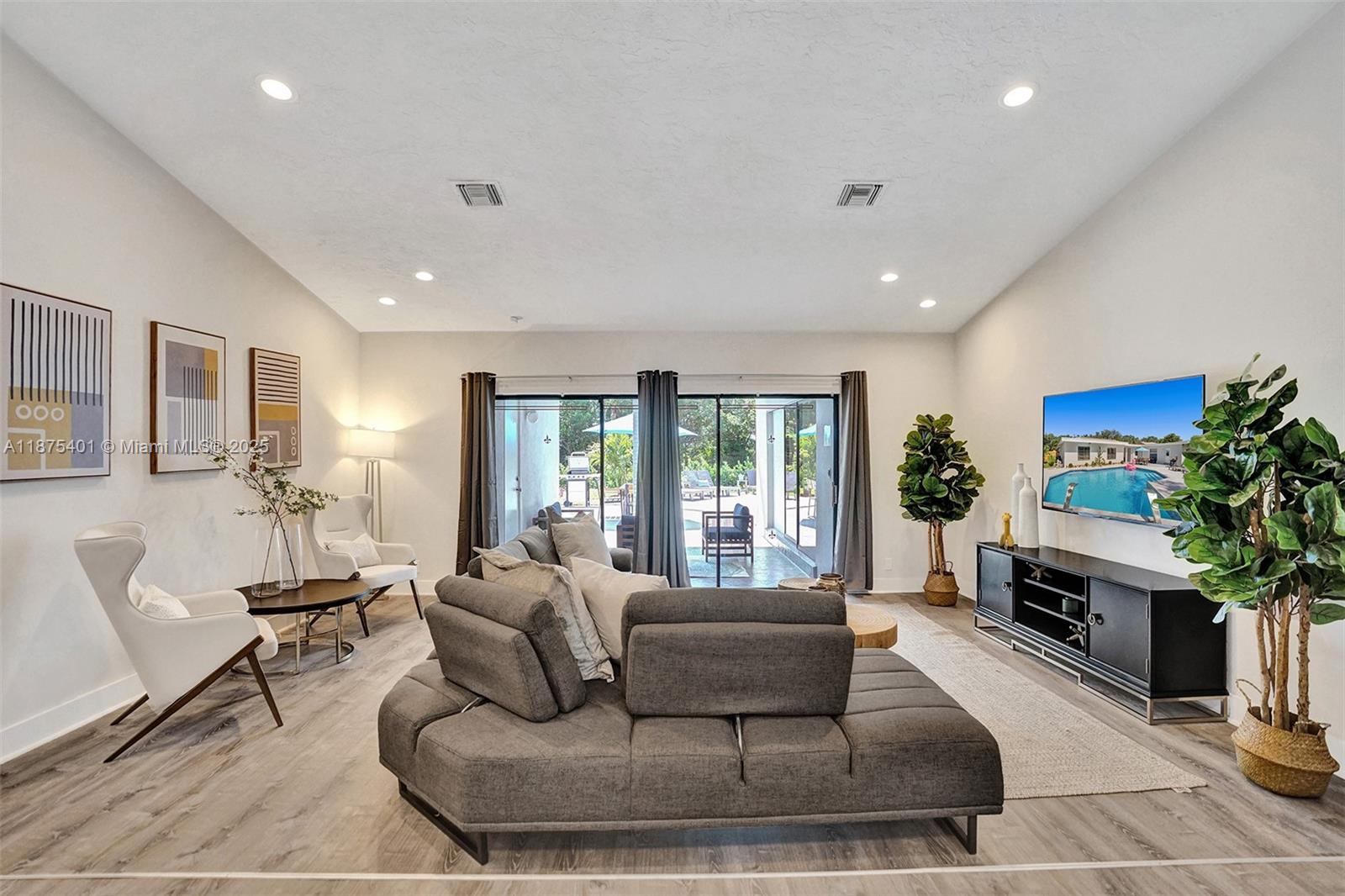 PLANTATION HARBOR FOURTH - Residential