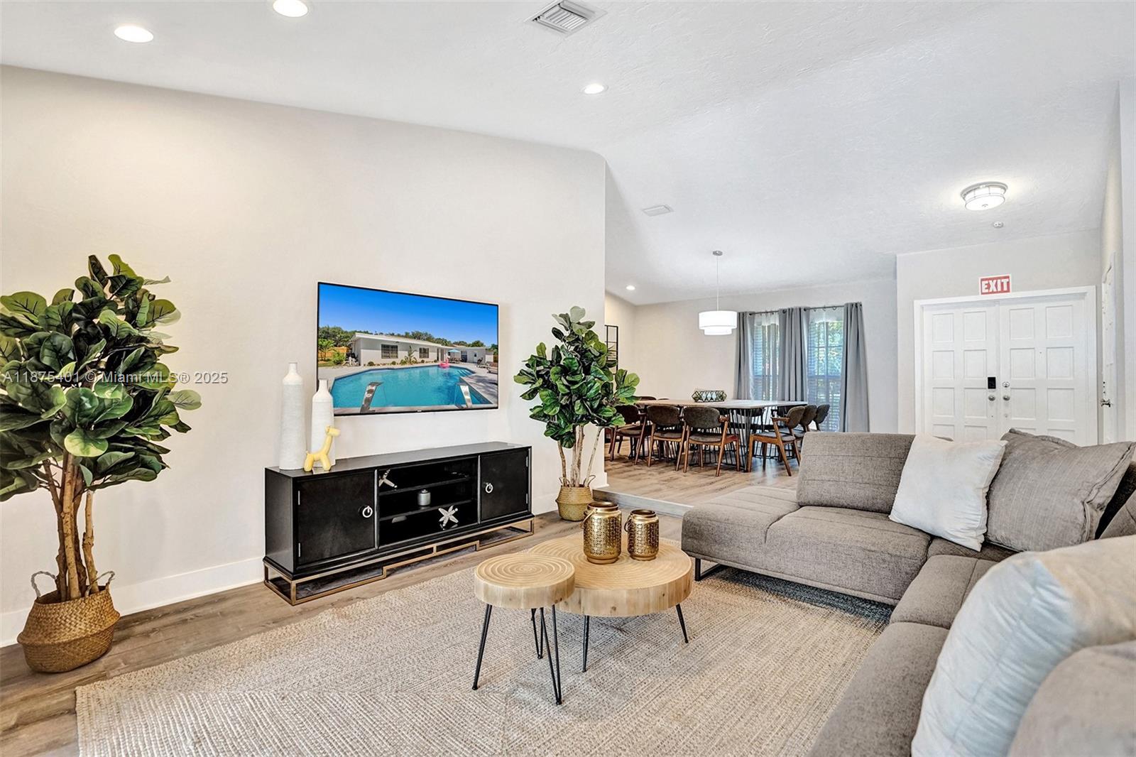 PLANTATION HARBOR FOURTH - Residential