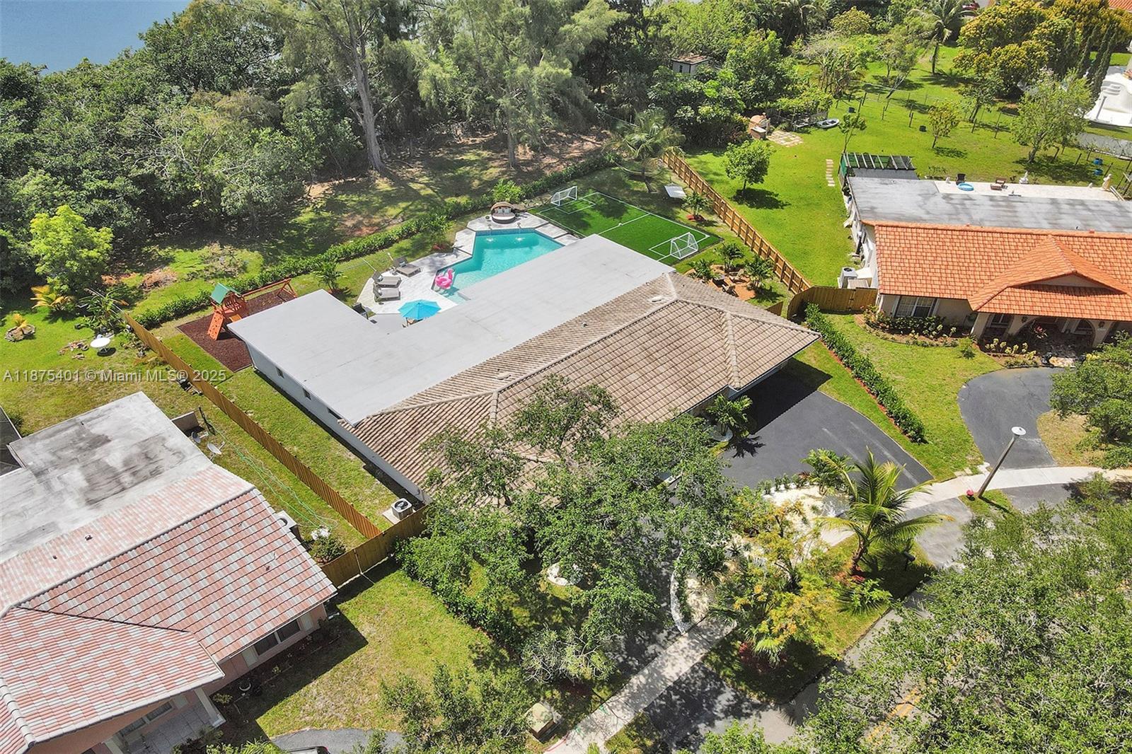 PLANTATION HARBOR FOURTH - Residential