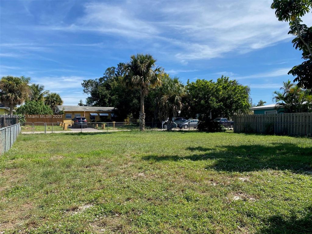 Photo of 1846 NE 22nd Dr, Jensen Beach, FL 34957 (MLS # A11474302)