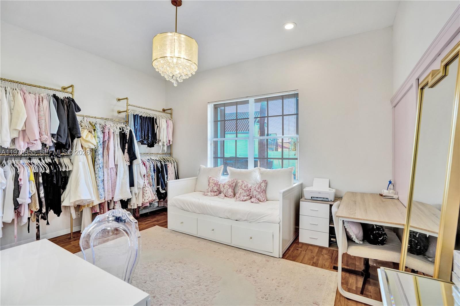 HOLIDAY SPRINGS EAST - Residential