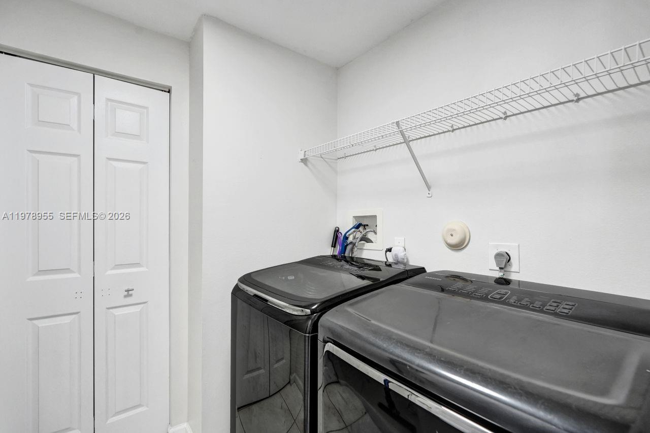 HOLIDAY SPRINGS EAST - Residential